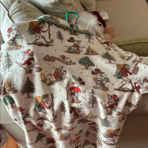 Columbia x Disney Fleece Pullover 2024 edition (discontinued) - Picture 2 of 4